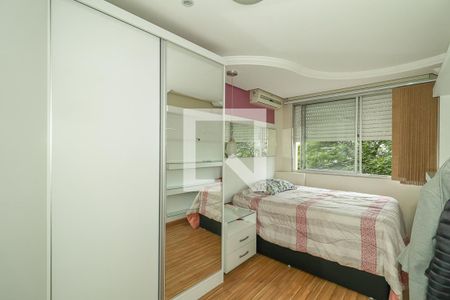 Quarto de apartamento à venda com 1 quarto, 54m² em Jardim Itu, Porto Alegre