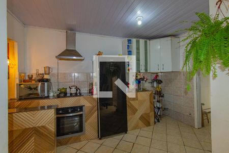 Cozinha 1 de casa à venda com 4 quartos, 80m² em Niterói, Canoas