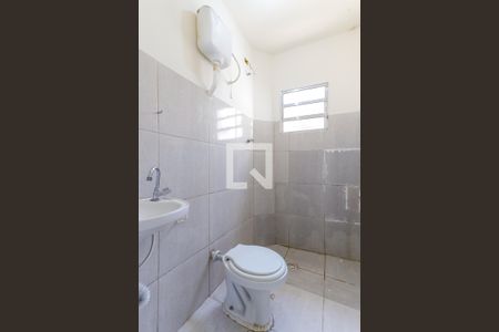 Banheiro de casa para alugar com 1 quarto, 35m² em Vila Paulistana, São Paulo