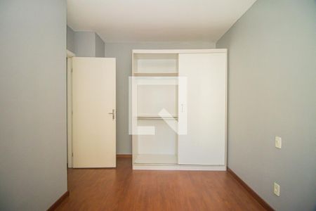 Quarto 2 de apartamento para alugar com 2 quartos, 48m² em Jardim Leopoldina, Porto Alegre
