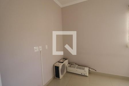 Casa à venda com 250m², 4 quartos e 4 vagas Casa à venda com 250m², 4 quartos e 4 vagasSuíte 2