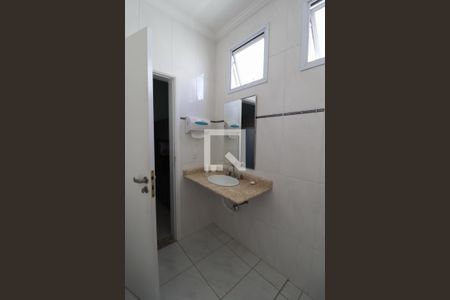 Casa à venda com 250m², 4 quartos e 4 vagas Casa à venda com 250m², 4 quartos e 4 vagasSuíte