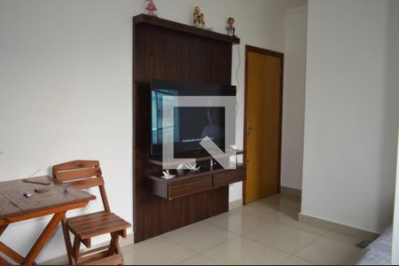 Sala de apartamento à venda com 2 quartos, 54m² em Centro, Contagem