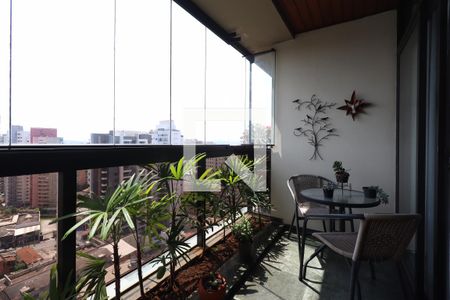 Sacada Sala de apartamento à venda com 3 quartos, 157m² em Vila Bastos, Santo André