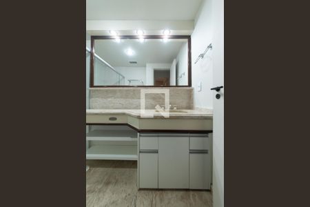 Banheiro de apartamento para alugar com 1 quarto, 32m² em Cidade Monções, São Paulo
