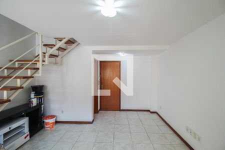 Sala de casa de condomínio para alugar com 2 quartos, 90m² em Engenho Pequeno, Nova Iguaçu