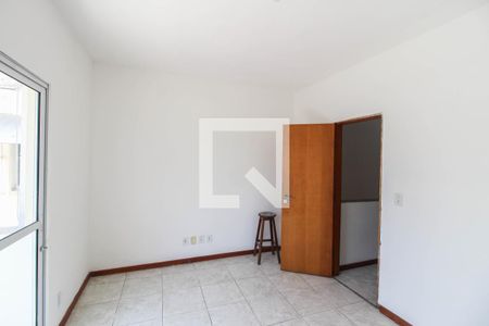 Quarto 1  de casa de condomínio para alugar com 2 quartos, 90m² em Engenho Pequeno, Nova Iguaçu