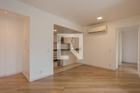 Sala de apartamento para alugar com 3 quartos, 90m² em Petrópolis, Porto Alegre