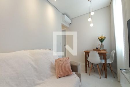 Sala de casa de condomínio à venda com 2 quartos, 50m² em Chácaras São Bento, Campinas