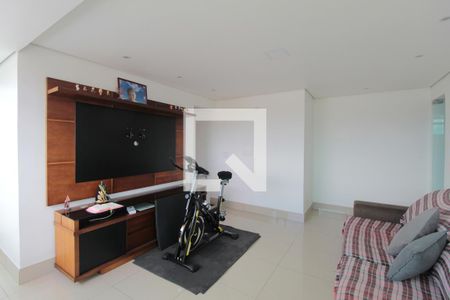 Sala de TV de apartamento à venda com 2 quartos, 90m² em Vila Cloris, Belo Horizonte