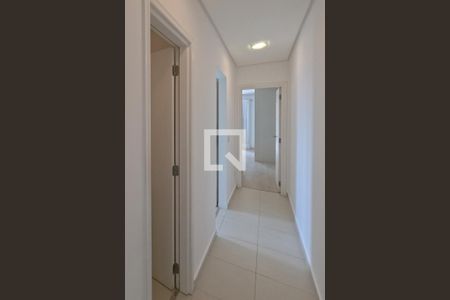 Corredor para os quartos e lavabo de apartamento para alugar com 2 quartos, 103m² em Gonzaga, Santos