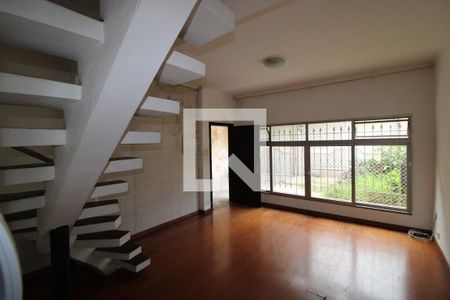 Casa à venda com 181m², 2 quartos e 4 vagasSala