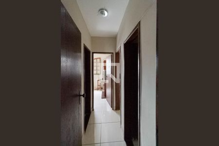 Corredor de casa à venda com 3 quartos, 200m² em Conjunto Helena Antipoff, Belo Horizonte