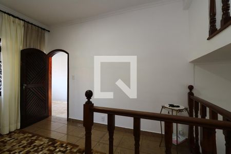 Sala de Entrada de casa à venda com 3 quartos, 201m² em Vila Silvestre, Santo André