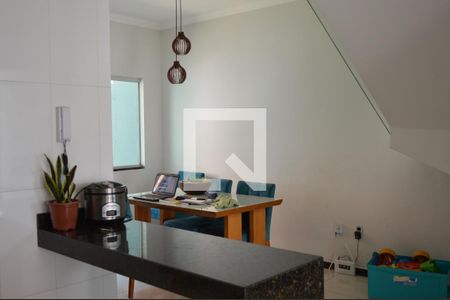 Sala  de casa à venda com 3 quartos, 150m² em Santa Helena, Contagem