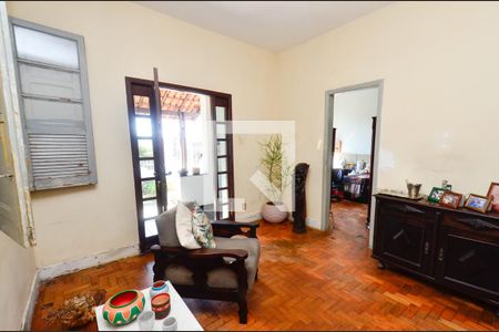 Sala de casa à venda com 5 quartos, 400m² em Cachoeirinha, Belo Horizonte
