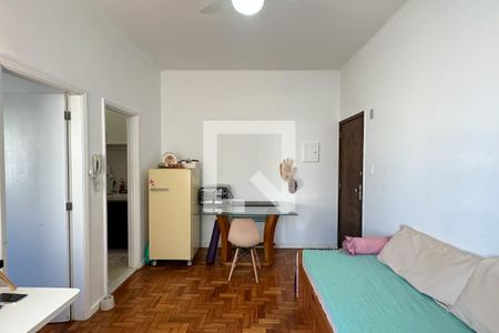 Sala de apartamento para alugar com 1 quarto, 47m² em Copacabana, Rio de Janeiro