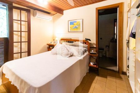 Suíte de casa de condomínio à venda com 3 quartos, 200m² em Pendotiba, Niterói