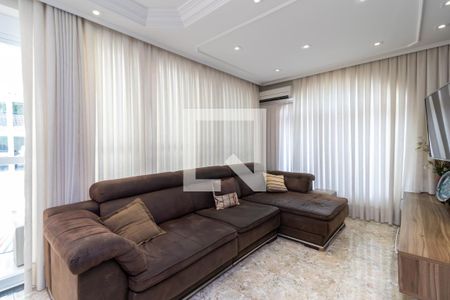 Sala de Estar de casa para alugar com 3 quartos, 280m² em Vila Vitorio Mazzei, São Paulo