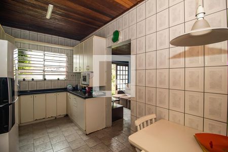 Cozinha de casa à venda com 4 quartos, 120m² em Nonoai, Porto Alegre