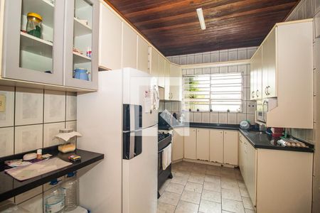 Cozinha de casa à venda com 4 quartos, 120m² em Nonoai, Porto Alegre