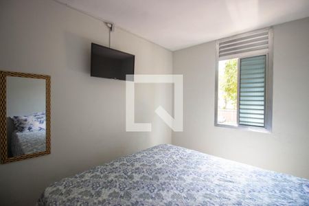 Quarto 2 de apartamento para alugar com 2 quartos, 57m² em Cohab José Bonifaci, São Paulo