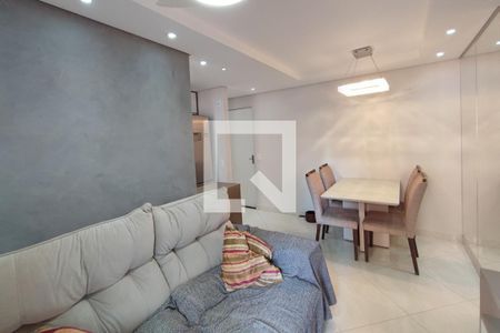 Sala de apartamento para alugar com 2 quartos, 57m² em Vila Satúrnia, Campinas