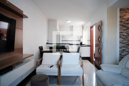 Sala de casa de condomínio à venda com 3 quartos, 99m² em Vila Dalila, São Paulo