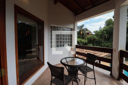 Casa de condomínio à venda com 6000m², 5 quartos e 10 vagas Casa de condomínio à venda com 6000m², 5 quartos e 10 vagasSacada