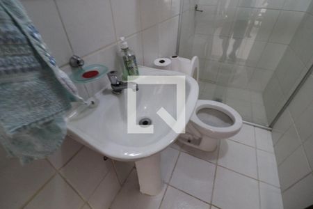 Casa de condomínio à venda com 6000m², 5 quartos e 10 vagas Casa de condomínio à venda com 6000m², 5 quartos e 10 vagasBanheiro