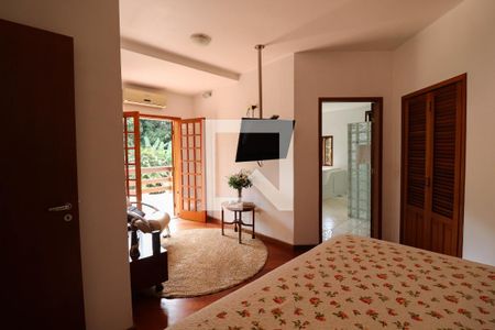 Casa de condomínio à venda com 6000m², 5 quartos e 10 vagas Casa de condomínio à venda com 6000m², 5 quartos e 10 vagasSuíte