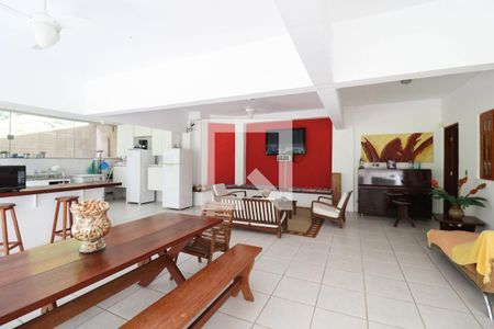 Casa de condomínio à venda com 6000m², 5 quartos e 10 vagas Casa de condomínio à venda com 6000m², 5 quartos e 10 vagasÁrea gourmet