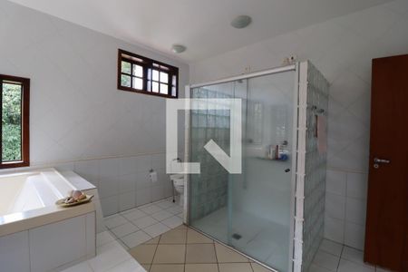 Casa de condomínio à venda com 6000m², 5 quartos e 10 vagas Casa de condomínio à venda com 6000m², 5 quartos e 10 vagasSuíte