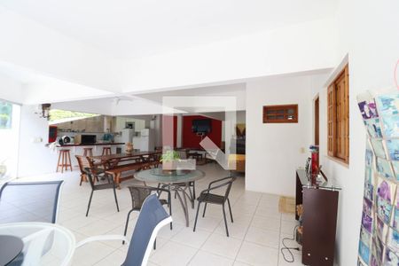 Casa de condomínio à venda com 6000m², 5 quartos e 10 vagas Casa de condomínio à venda com 6000m², 5 quartos e 10 vagasÁrea gourmet