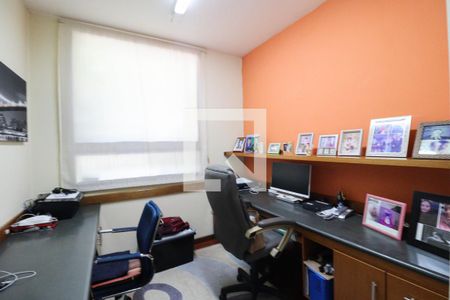 Casa de condomínio à venda com 6000m², 5 quartos e 10 vagas Casa de condomínio à venda com 6000m², 5 quartos e 10 vagasEscritório