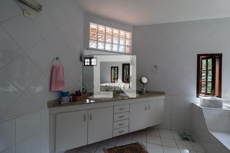 Casa de condomínio à venda com 6000m², 5 quartos e 10 vagas Casa de condomínio à venda com 6000m², 5 quartos e 10 vagasSuíte