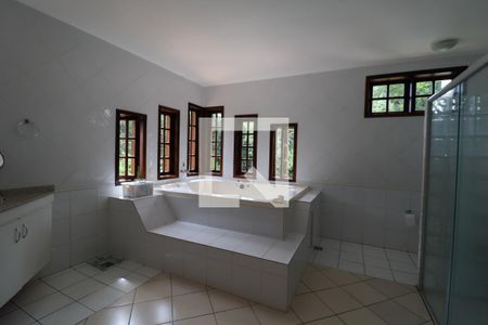 Casa de condomínio à venda com 6000m², 5 quartos e 10 vagas Casa de condomínio à venda com 6000m², 5 quartos e 10 vagasSuíte