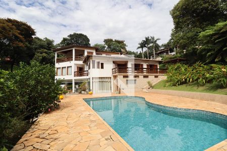 Casa de condomínio à venda com 6000m², 5 quartos e 10 vagas Casa de condomínio à venda com 6000m², 5 quartos e 10 vagasQuintal