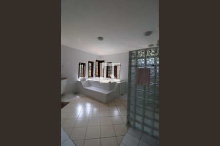 Casa de condomínio à venda com 6000m², 5 quartos e 10 vagas Casa de condomínio à venda com 6000m², 5 quartos e 10 vagasSuíte