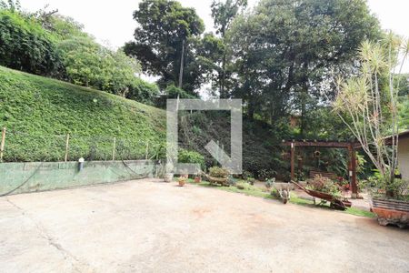 Casa de condomínio à venda com 6000m², 5 quartos e 10 vagas Casa de condomínio à venda com 6000m², 5 quartos e 10 vagasQuintal