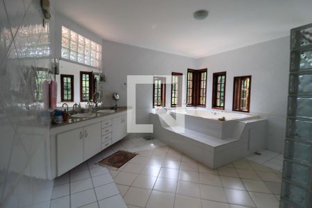 Casa de condomínio à venda com 6000m², 5 quartos e 10 vagas Casa de condomínio à venda com 6000m², 5 quartos e 10 vagasSuíte