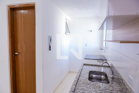 Sala e Cozinha de apartamento à venda com 2 quartos, 37m² em Jardim Maringá, São Paulo