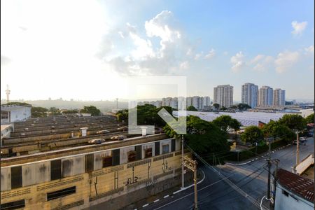 Vista da Sala de apartamento para alugar com 2 quartos, 36m² em Vila das Bandeiras, Guarulhos