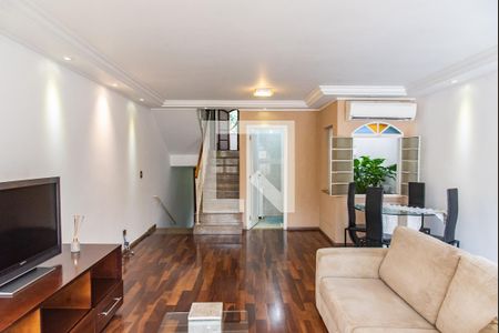 Casa à venda com 179m², 3 quartos e 3 vagasSala