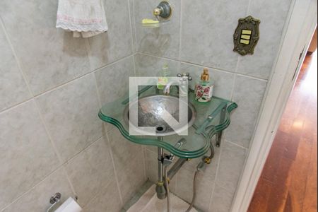 Lavabo de casa para alugar com 3 quartos, 179m² em Jardim da Glória, São Paulo