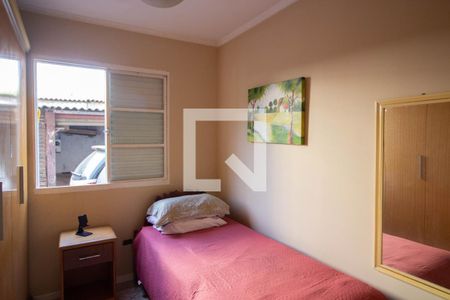 Quarto 2 de apartamento para alugar com 2 quartos, 47m² em Conj. Res. José Bonifácio, São Paulo
