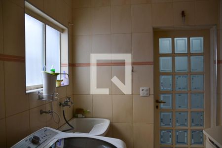 Casa à venda com 332m², 3 quartos e 4 vagas Casa à venda com 332m², 3 quartos e 4 vagasArea de serviço