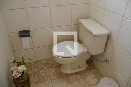 Casa à venda com 332m², 3 quartos e 4 vagas Casa à venda com 332m², 3 quartos e 4 vagasLavabo