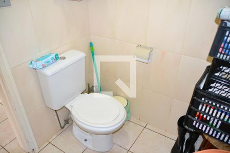 Casa à venda com 332m², 3 quartos e 4 vagas Casa à venda com 332m², 3 quartos e 4 vagasBanheiro Area de serviço