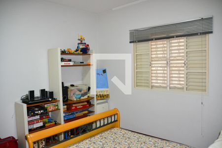 Casa à venda com 332m², 3 quartos e 4 vagas Casa à venda com 332m², 3 quartos e 4 vagasQuarto 1